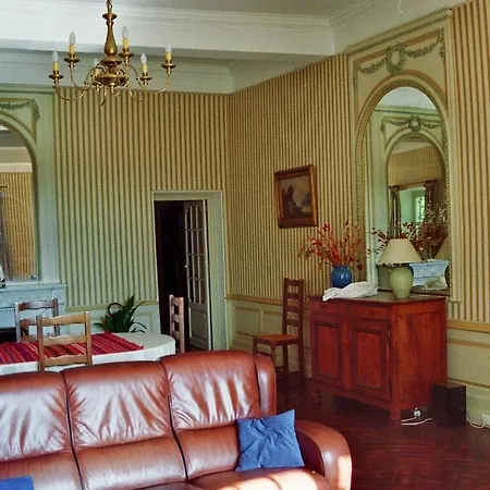 Du Chateau De Cabrieres Szálloda